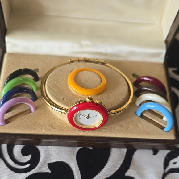 💯% AUTHENTI. Gucci Women's Interchangeable Bezel Watch Set - - Picture 6 of 6